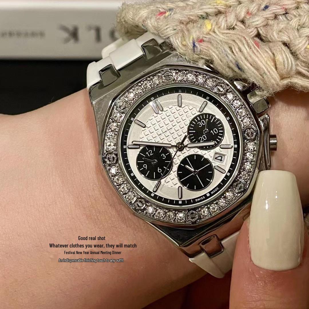 Маленькая красная книжечка рекомендует: Кварцевые многофункциональные часы в стиле AP Royal Oak с тремя циферблатами и шестью стрелками белый
Маленькая красная книжечка рекомендует: Кварцевые многофункциональные часы в стиле AP Royal Oak с тремя циферблатами и шестью стрелками белый