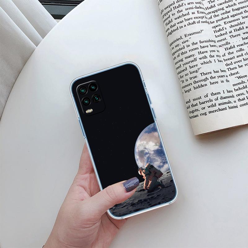 Космический чехол для телефона с изображением астронавта и Луны для LG K22 K30 K40 K40S K41 K42 K50 K50S K51 K51S K52 K61 K62 K71 K92 Q60 Q61 V40 V50 V60 LG K62
Космический чехол для телефона с изображением астронавта и Луны для LG K22 K30 K40 K40S K41 K42 K50 K50S K51 K51S K52 K61 K62 K71 K92 Q60 Q61 V40 V50 V60 LG K62