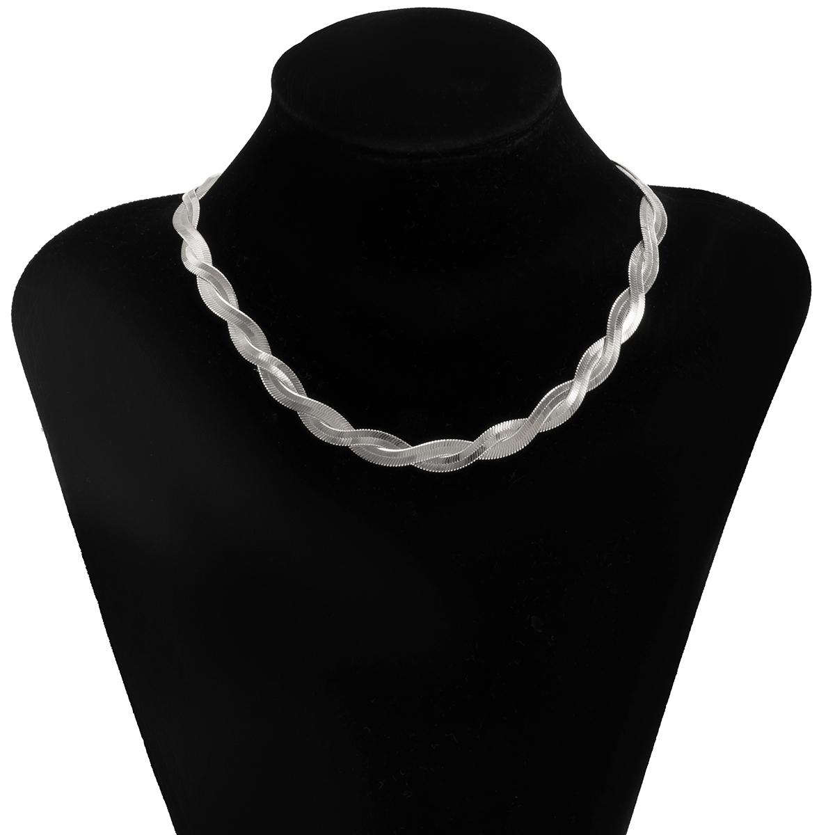 Punk Twisted Flat Blade Snake Chain Necklace for Women Fashion Gold Color Copper Choker Necklaces Jewelry Charm Accessories Gift
Punk Twisted Flat Blade Snake Chain Necklace for Women Fashion Gold Color Copper Choker Necklaces Jewelry Charm Accessories Gift