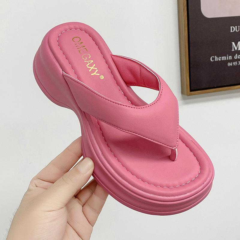 Black non-slip thick-soled flip-flops for women s summer wear 2025 new versatile beach cool slippers 40 срібний
Black non-slip thick-soled flip-flops for women s summer wear 2025 new versatile beach cool slippers 40 срібний