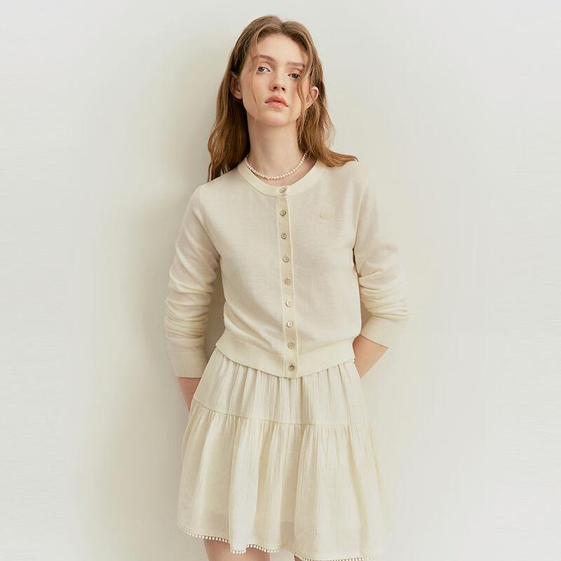 LEDING 2025 Spring Simple Knit Cardigan M
LEDING 2025 Spring Simple Knit Cardigan M