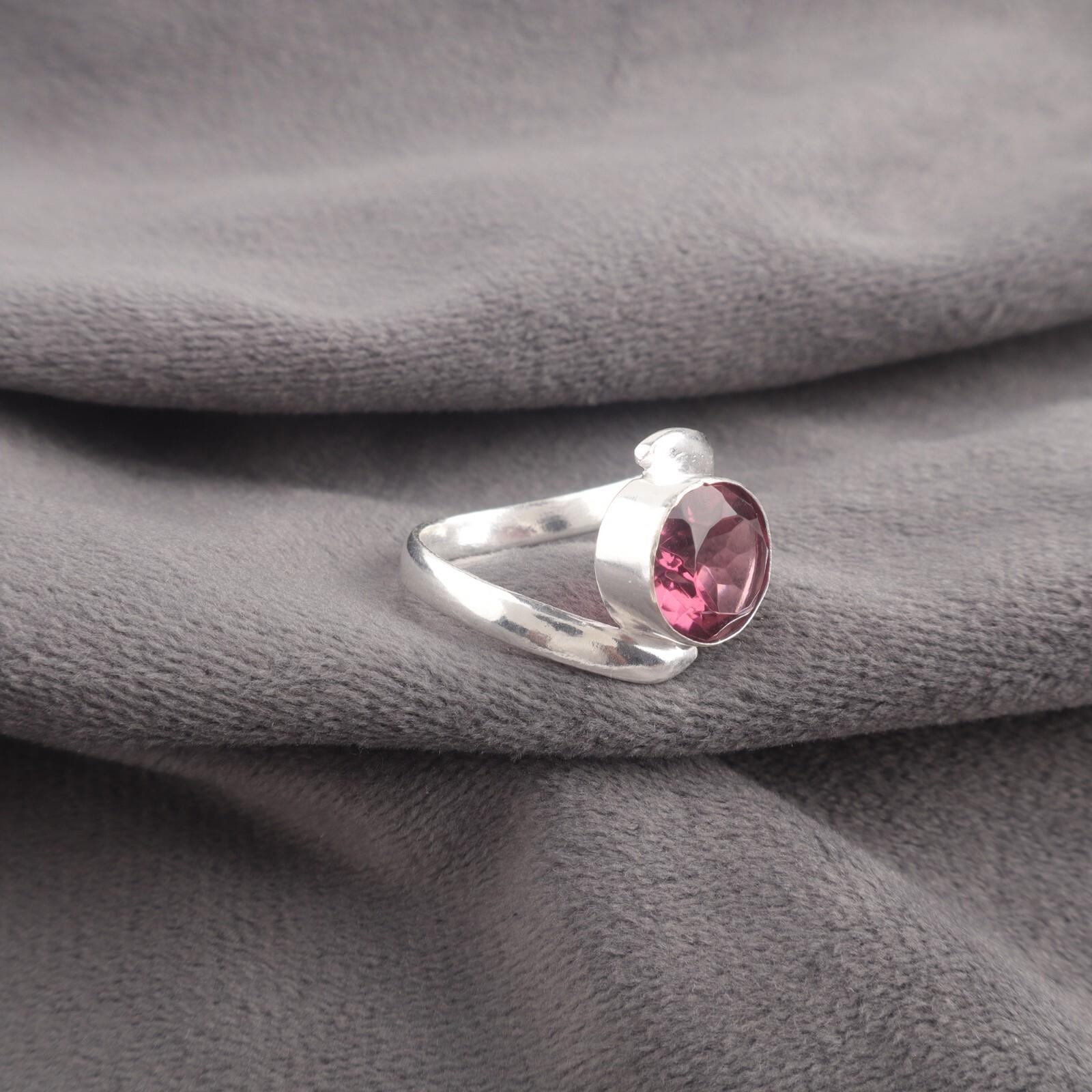 Натуральный камень родолит серебро 925 пробы ручной работы кольцо ювелирное изделие подарок для мамы RR-53-8 8.5
Натуральный камень родолит серебро 925 пробы ручной работы кольцо ювелирное изделие подарок для мамы RR-53-8 8.5