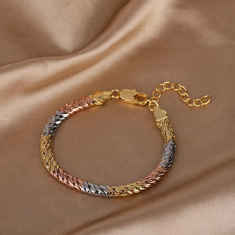 Huabi jewelry retro ins style niche design necklace women s versatile electroplated color gold hemp rope chain set
Huabi jewelry retro ins style niche design necklace women s versatile electroplated color gold hemp rope chain set