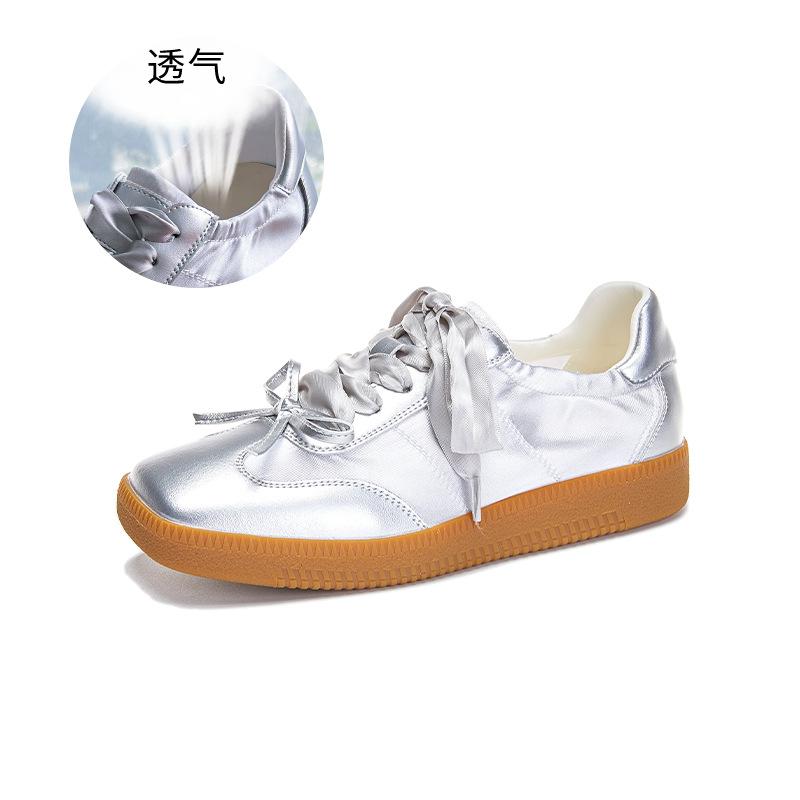 Кожаные туфли Форрест Гамп женские 2025 лето новые квадратный носок на плоской подошве спортивная обувь женские повседневные одинарные туфли универсальные немецкие тренировочные туфли 40 серебряный
Кожаные туфли Форрест Гамп женские 2025 лето новые квадратный носок на плоской подошве спортивная обувь женские повседневные одинарные туфли универсальные немецкие тренировочные туфли 40 серебряный