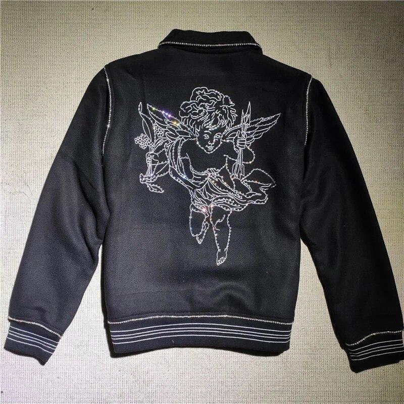 Quality Luxury Rhinestone Angel Pattern Men Wool Jacket Letter Embroidery Lapel Coat 2022 Social Club Outfits Jaqueta Masculina
Quality Luxury Rhinestone Angel Pattern Men Wool Jacket Letter Embroidery Lapel Coat 2022 Social Club Outfits Jaqueta Masculina
