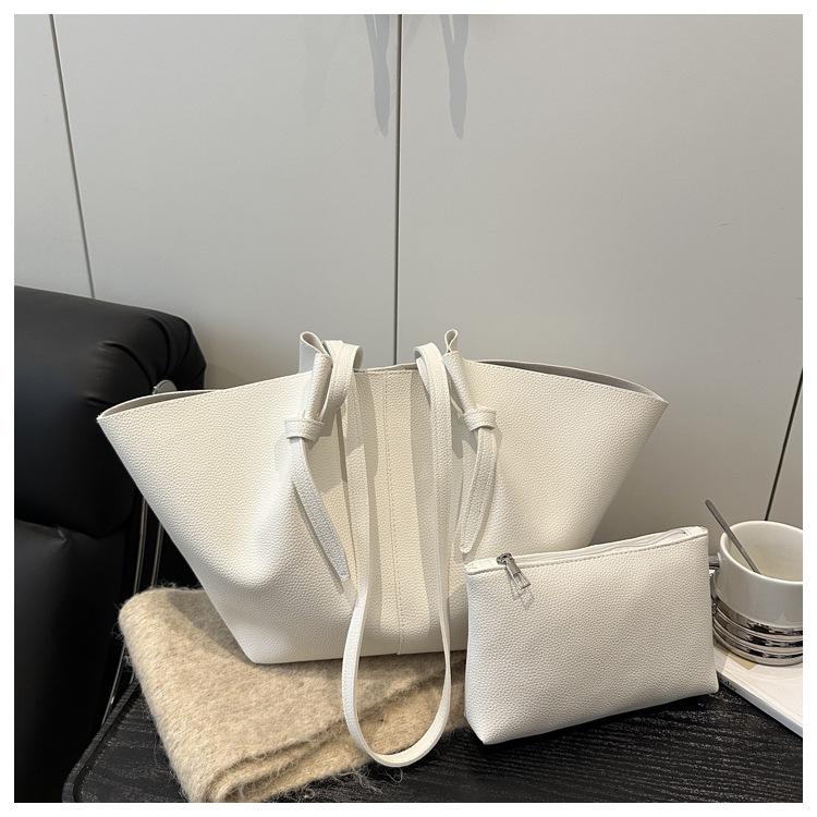 2026 Women s Large Capacity Commuter Tote - Versatile Luxury Shoulder & Underarm Handbag белый
2026 Women s Large Capacity Commuter Tote - Versatile Luxury Shoulder & Underarm Handbag белый