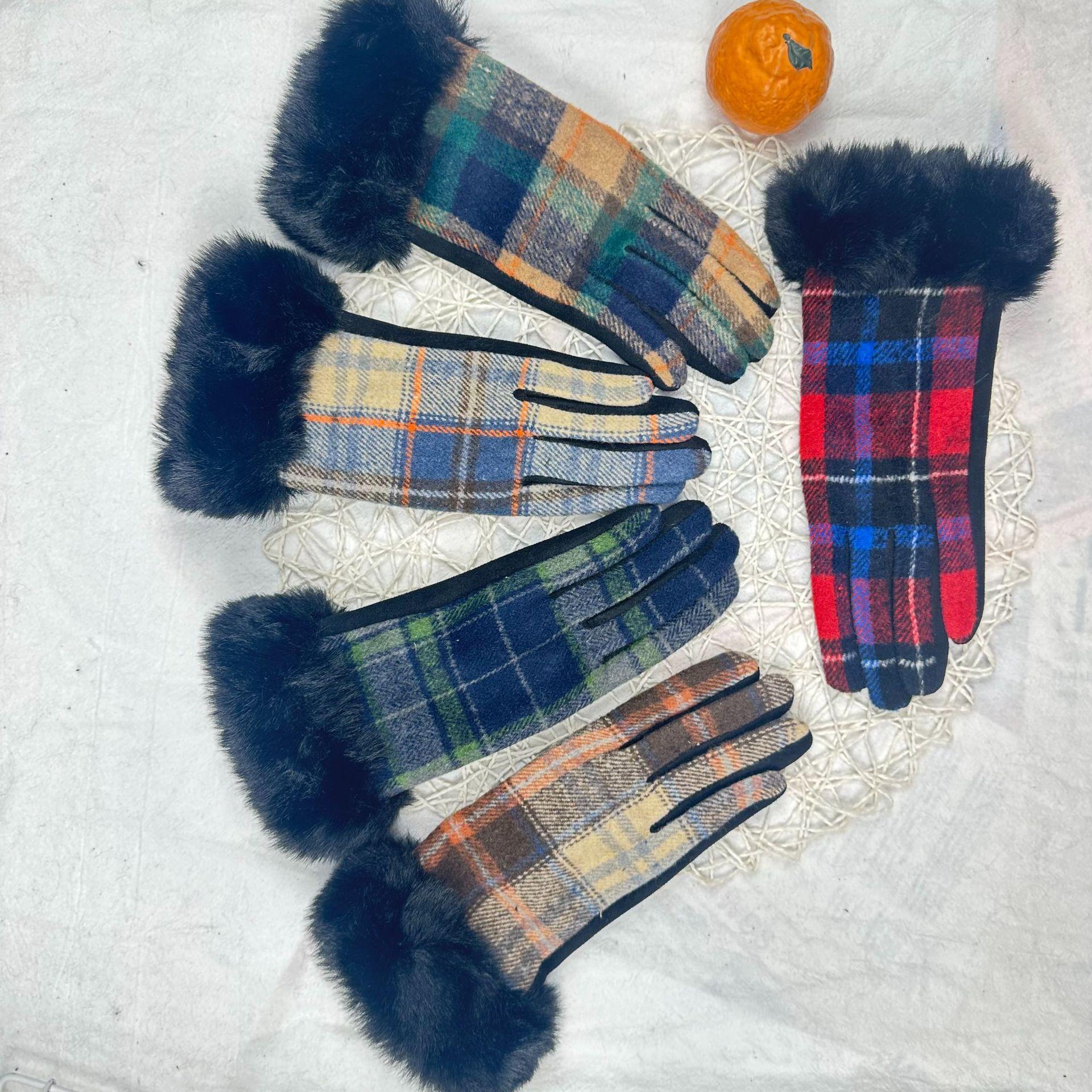 Ladies Thermal Gloves British Plaid Fleece Thickened Riding Touch Screen Driving Gloves
Ladies Thermal Gloves British Plaid Fleece Thickened Riding Touch Screen Driving Gloves