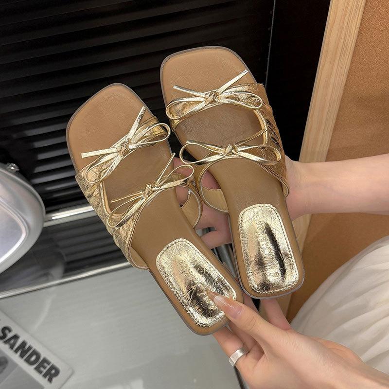 French bow slippers female summer wear fairy style fashion square head flat bottom with skirt beautiful beach one word sandals 35 золотий
French bow slippers female summer wear fairy style fashion square head flat bottom with skirt beautiful beach one word sandals 35 золотий