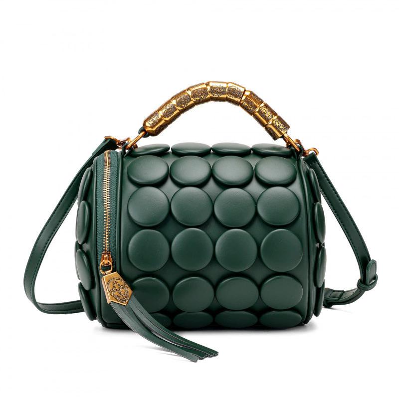 Handmade Pu Leather Women s Tote Bag Large Capacity Retro Button Versatile Crossbody Bag Daily Match Easy To Carry Round Tube Bags 21cm*18cm*18cm темно-зелений колір
Handmade Pu Leather Women s Tote Bag Large Capacity Retro Button Versatile Crossbody Bag Daily Match Easy To Carry Round Tube Bags 21cm*18cm*18cm темно-зелений колір