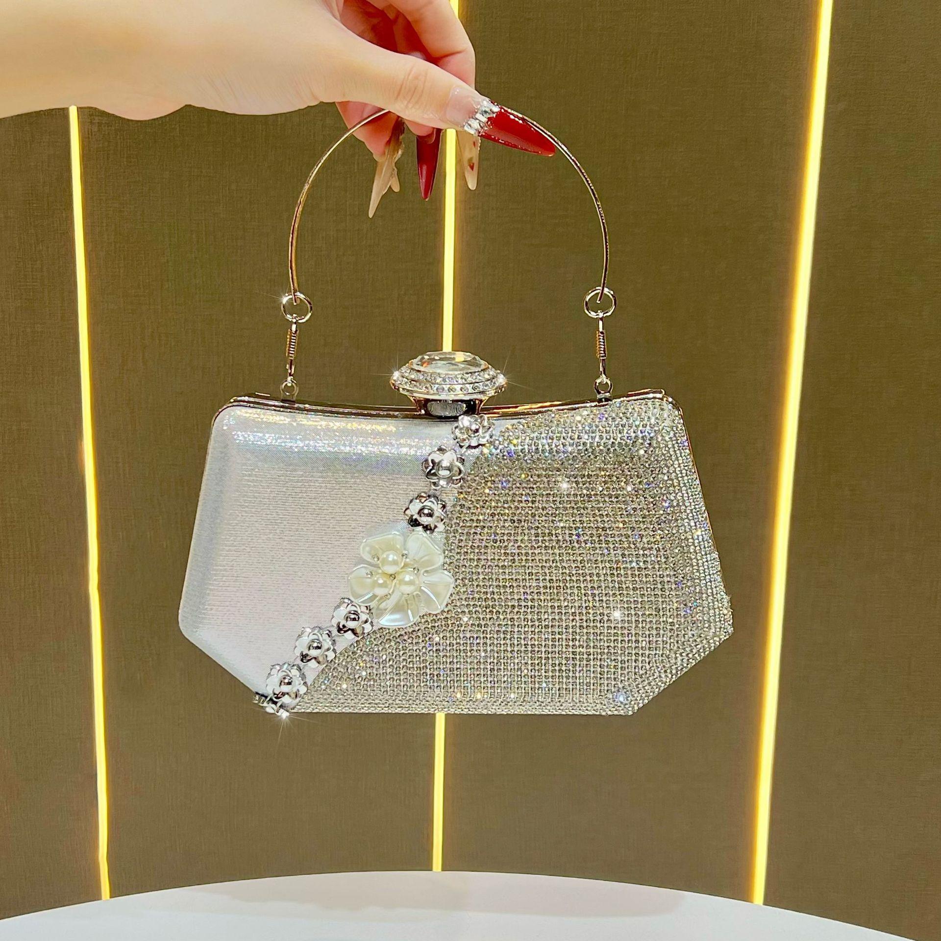 Luxury Shiny Diamond Ladies Clutch Fashion Chic Party Ladies Clutch Suitable for Dinner Bags
Luxury Shiny Diamond Ladies Clutch Fashion Chic Party Ladies Clutch Suitable for Dinner Bags