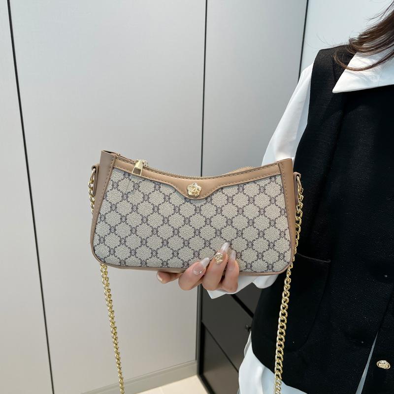 Spring chain small bag women s 2025 new fashion simple foreign style shoulder messenger bag casual versatile old flower bag коричневий
Spring chain small bag women s 2025 new fashion simple foreign style shoulder messenger bag casual versatile old flower bag коричневий