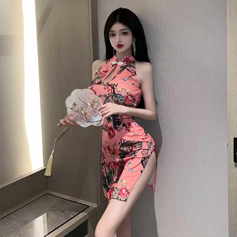 220 Jin Plus Size Sexy Printed Qipao Nightclub Curve-Hugging Dress Large
220 Jin Plus Size Sexy Printed Qipao Nightclub Curve-Hugging Dress Large