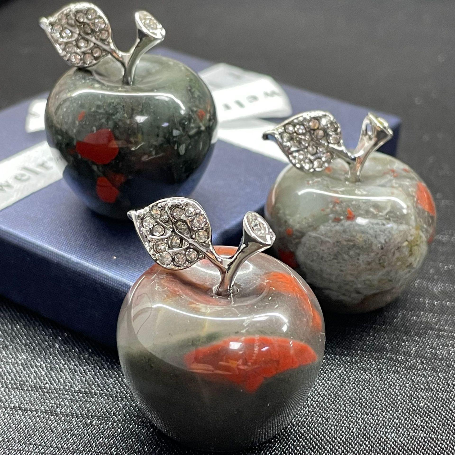 Natural Stone Crystal Apple Ornament - Agate, Amethyst, Rose Quartz 30x25mm Desk Decor Accessory 30*25mm
Natural Stone Crystal Apple Ornament - Agate, Amethyst, Rose Quartz 30x25mm Desk Decor Accessory 30*25mm