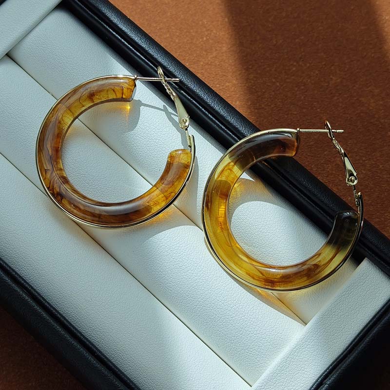 Vintage Brown Resin Round Hoop Earrings for Women Exquisite Elegant Geometric Circle Temperament Earings Wedding Zircon Gifts кавовий
Vintage Brown Resin Round Hoop Earrings for Women Exquisite Elegant Geometric Circle Temperament Earings Wedding Zircon Gifts кавовий