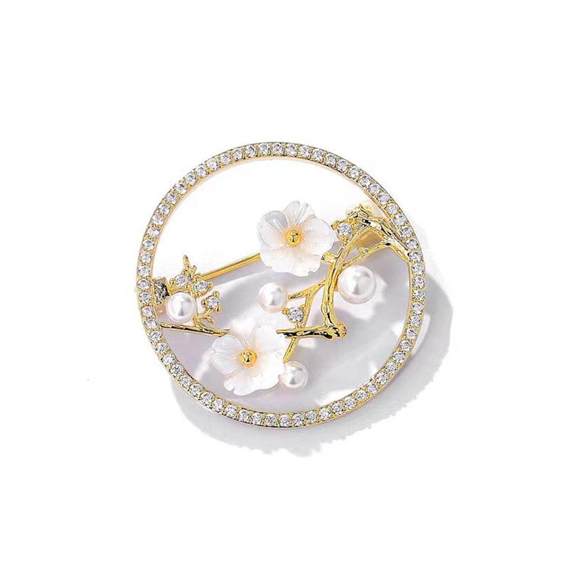Брошь из жемчуга с цветком сливы высокого класса - Ретро унисекс аксессуар для одежды
Брошь из жемчуга с цветком сливы высокого класса - Ретро унисекс аксессуар для одежды
