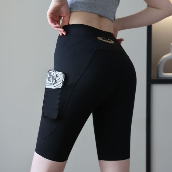 Black Gold Label Women s High-Waisted Tummy-Control Yoga Shorts XXL (60-70 kg)
Black Gold Label Women s High-Waisted Tummy-Control Yoga Shorts XXL (60-70 kg)