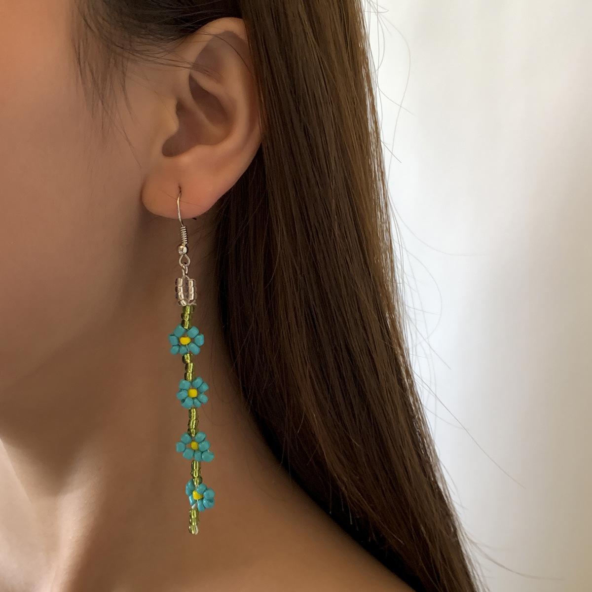 Bohemian Style Small Daisy Flower Rice Bead Stud Earrings Female, Holiday Style Hand-Woven Beaded Earrings
Bohemian Style Small Daisy Flower Rice Bead Stud Earrings Female, Holiday Style Hand-Woven Beaded Earrings