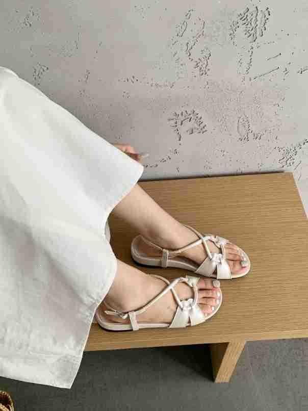 Spring French Niche Simple Hollow Cross With Platform Roman Shoes Women S Comfortable Versatile Silver Beautiful 39
Spring French Niche Simple Hollow Cross With Platform Roman Shoes Women S Comfortable Versatile Silver Beautiful 39