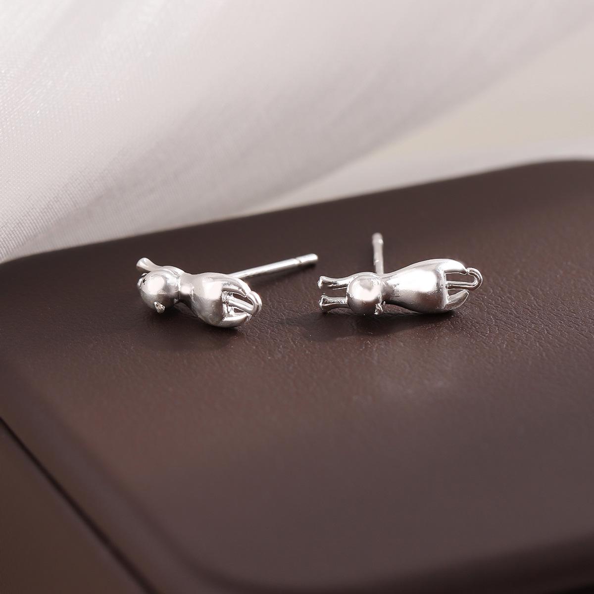 Fashionable Simple Kitten Stud Earrings for Women - Cute, Dainty, Versatile, and Stylish
Fashionable Simple Kitten Stud Earrings for Women - Cute, Dainty, Versatile, and Stylish