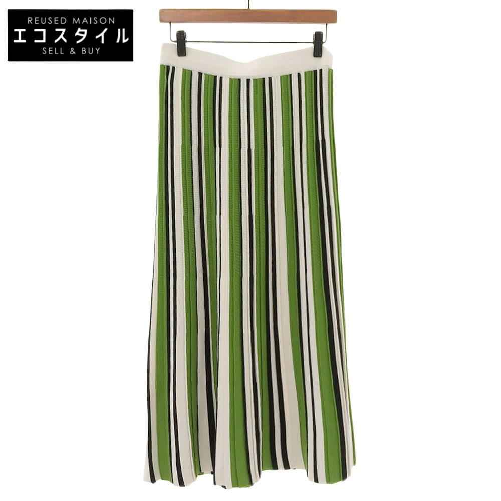Max MaraWEEKEND Pleated knit long skirt for women, green x white x black skirt ― Green / white / blackUsed
Max MaraWEEKEND Pleated knit long skirt for women, green x white x black skirt ― Green / white / blackUsed