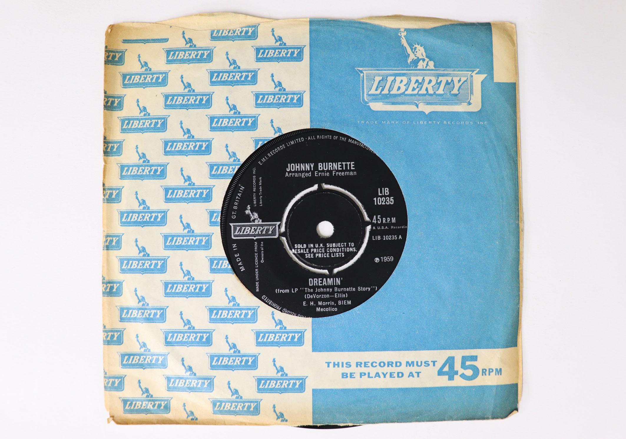 7inch Record JOHNNY BURNETTE Dreamin Little Boy Sad LIB10235 LIBERTY 1966 UK Rock Used
7inch Record JOHNNY BURNETTE Dreamin Little Boy Sad LIB10235 LIBERTY 1966 UK Rock Used