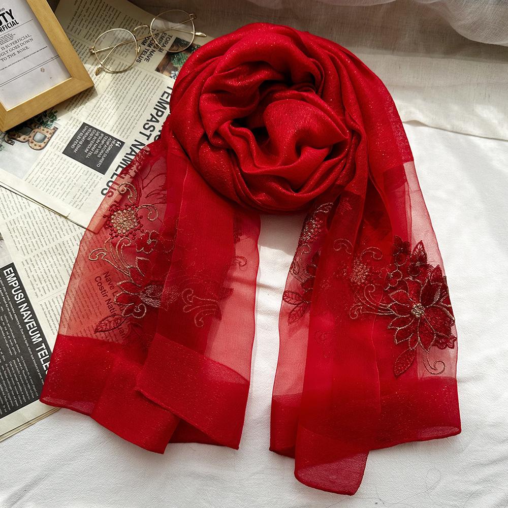 Темпераментный шелковый шарф с цветочной вышивкой для людей среднего и пожилого возраста, новый качественный шерстяной шарф на осень 190*75cm
Темпераментный шелковый шарф с цветочной вышивкой для людей среднего и пожилого возраста, новый качественный шерстяной шарф на осень 190*75cm