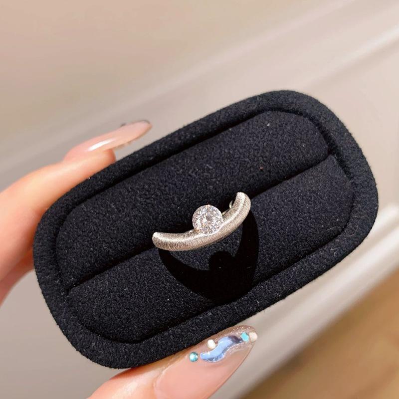Original Design Silver 925 Galaxy Fine Flash Diamond Ring Geometric Irregular rings for women Suitable for Daily Jewelry Gifts resizable
Original Design Silver 925 Galaxy Fine Flash Diamond Ring Geometric Irregular rings for women Suitable for Daily Jewelry Gifts resizable