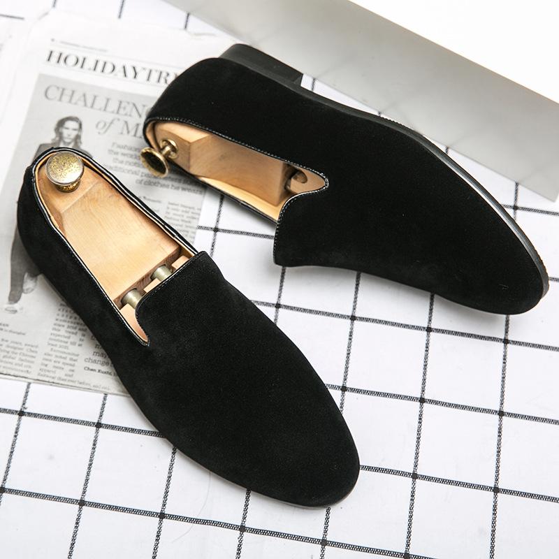 One-pedal men s shoes inner height increase British small leather shoes matte leather hair stylist pointed leather shoes men s flip fur beanie shoes 38 чорний
One-pedal men s shoes inner height increase British small leather shoes matte leather hair stylist pointed leather shoes men s flip fur beanie shoes 38 чорний