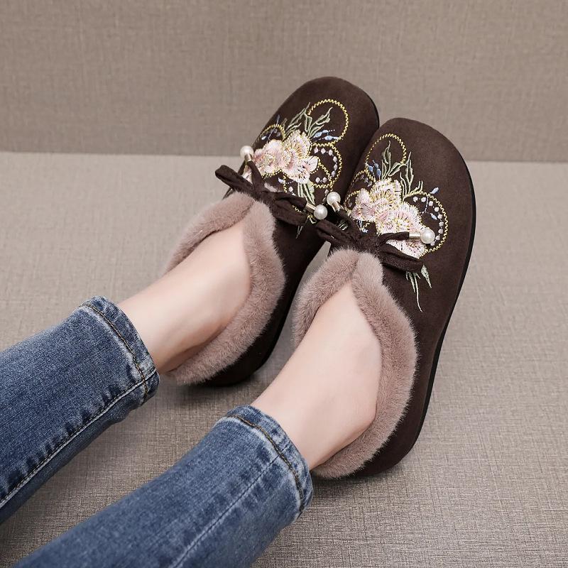 Зимние новые хлопковые туфли старого Пекина на мягкой подошве, утолщенные, модные, с вышивкой, на плоской подошве, теплые, с вельветом, женские туфли для мамы 41
Зимние новые хлопковые туфли старого Пекина на мягкой подошве, утолщенные, модные, с вышивкой, на плоской подошве, теплые, с вельветом, женские туфли для мамы 41