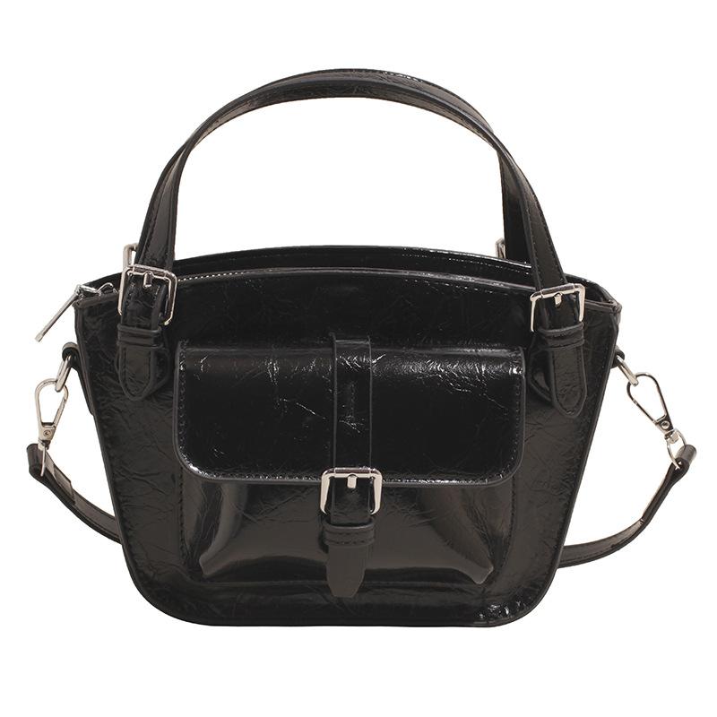 2025 spring new fashion solid color simple foreign style shoulder bag niche versatile casual commuter messenger women s bag чёрный
2025 spring new fashion solid color simple foreign style shoulder bag niche versatile casual commuter messenger women s bag чёрный