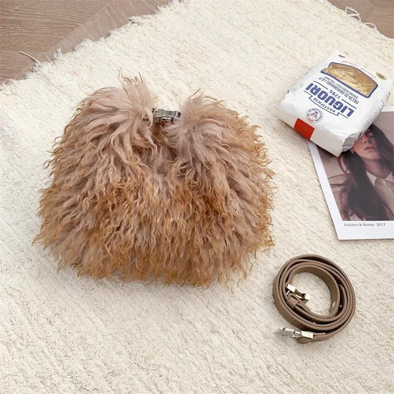 Winter Faux Fur Women s Small Shoulder Bag Soft Plush Ladies Furry Messenger Bags Imitation Wool Female Fluffy Clutch Handbags
Winter Faux Fur Women s Small Shoulder Bag Soft Plush Ladies Furry Messenger Bags Imitation Wool Female Fluffy Clutch Handbags