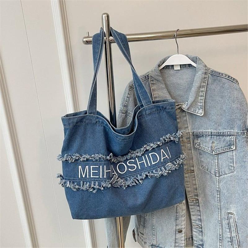 Versatile Denim Tote: Large-Capacity Shoulder Bag for Commuting, Shopping, or College. Standard синій
Versatile Denim Tote: Large-Capacity Shoulder Bag for Commuting, Shopping, or College. Standard синій