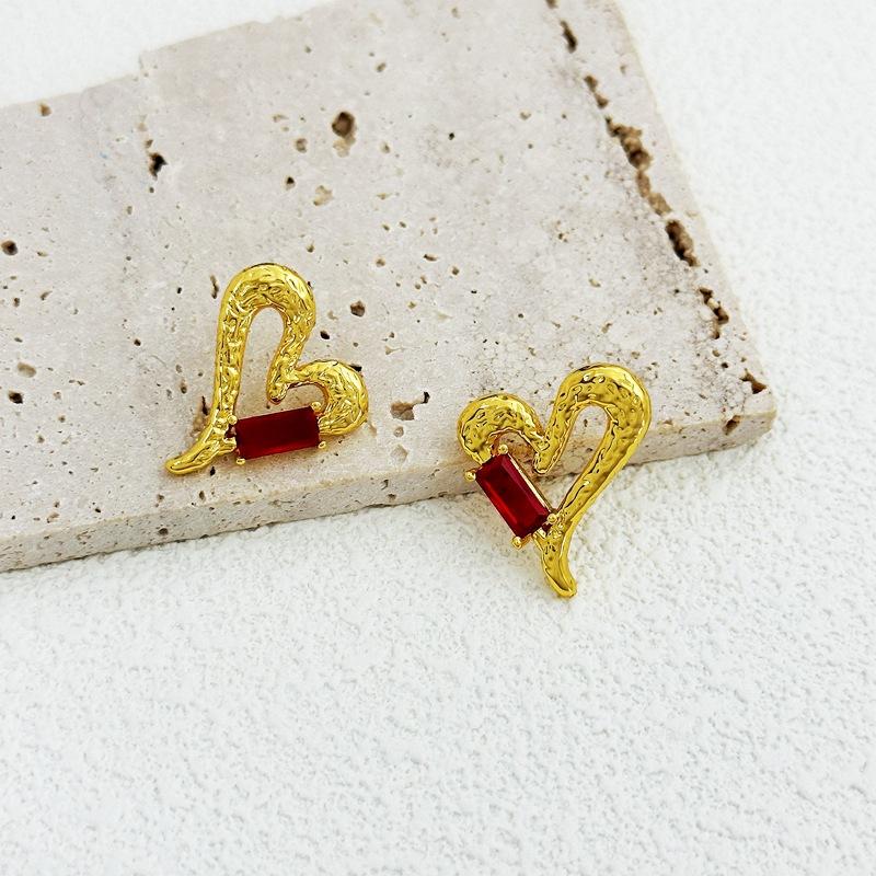 Design Light Luxury Sweet Cool Style High Sense Temperament Zircon Love Stud Earrings золотой
Design Light Luxury Sweet Cool Style High Sense Temperament Zircon Love Stud Earrings золотой