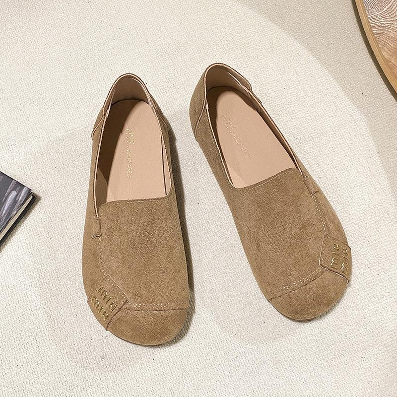 Retro round head Boken shoes 2025 new matte non-slip beanie shoes casual soft sole women s one-pedal flat shoes women 35
Retro round head Boken shoes 2025 new matte non-slip beanie shoes casual soft sole women s one-pedal flat shoes women 35