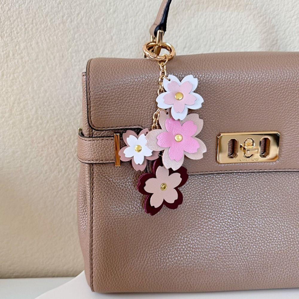 Enameled Flowers Cute Flower Ornaments PU Leather Car Keychain Five Petal Flower Keychain Purse Style 1
Enameled Flowers Cute Flower Ornaments PU Leather Car Keychain Five Petal Flower Keychain Purse Style 1
