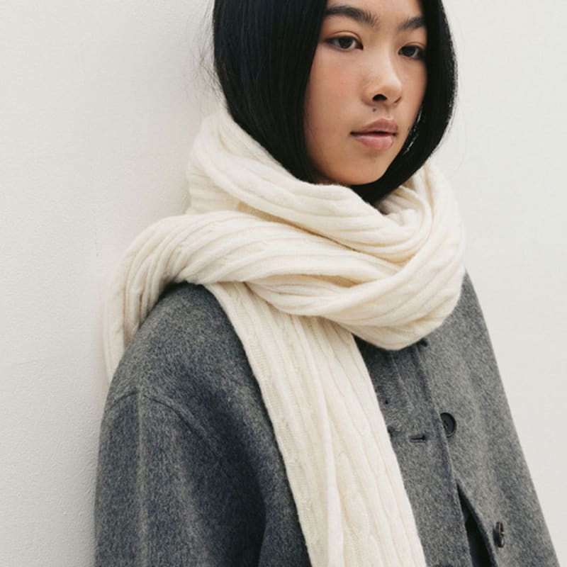 THE RYE Cable Wool Muffler(Ivory) FREE
THE RYE Cable Wool Muffler(Ivory) FREE