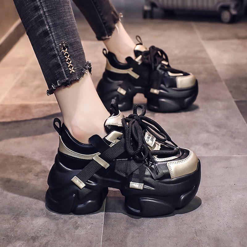 Модные 8 см Женские Ботильоны на Платформе и Танкетке, Весенние, Повседневные, из Натуральной Кожи, Вулканизированные, Осенние Массивные Кроссовки, Эргономичная Женская Обувь 34 чёрный
Модные 8 см Женские Ботильоны на Платформе и Танкетке, Весенние, Повседневные, из Натуральной Кожи, Вулканизированные, Осенние Массивные Кроссовки, Эргономичная Женская Обувь 34 чёрный