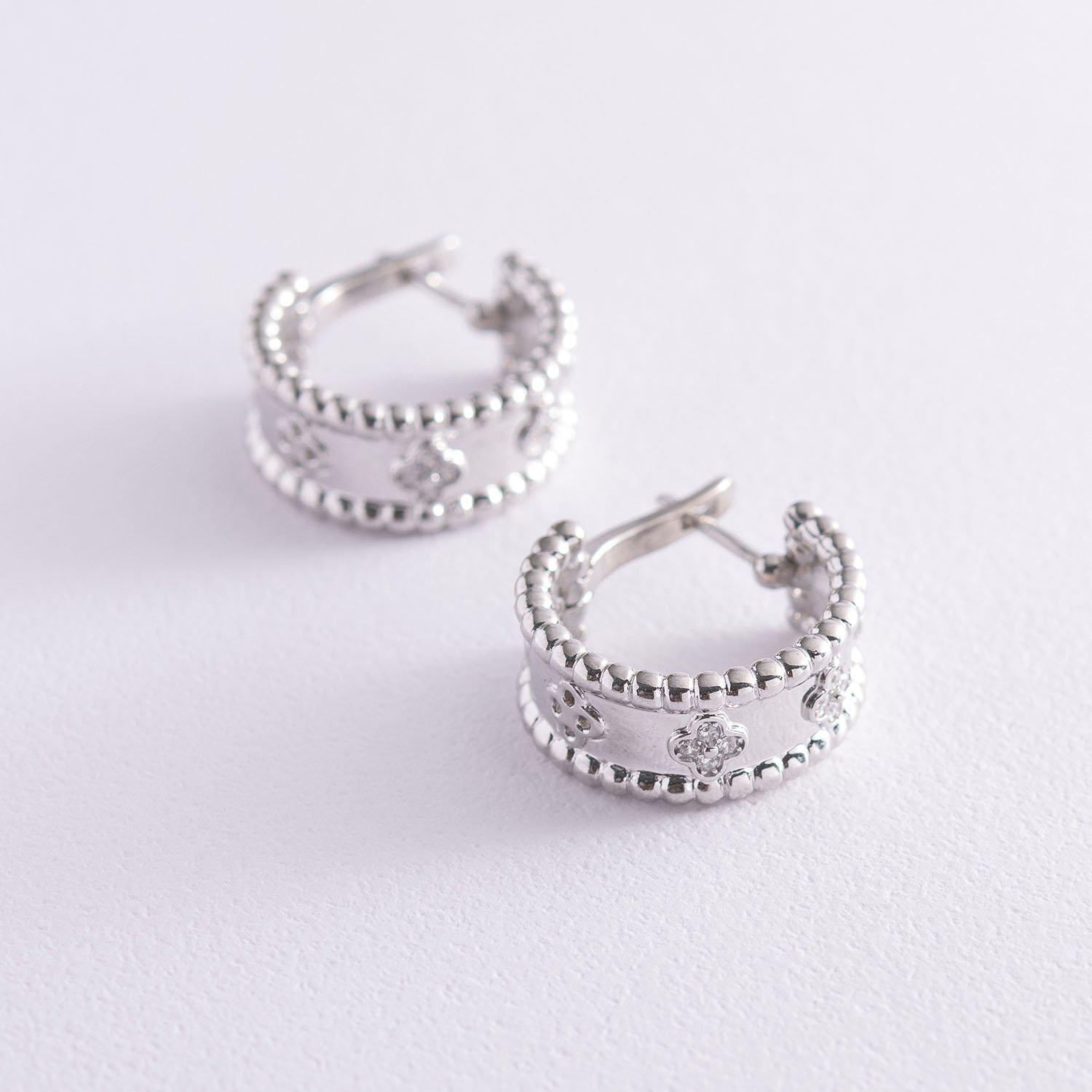 Золоті сережки з фіанітами. срібний
Золоті сережки з фіанітами. срібний