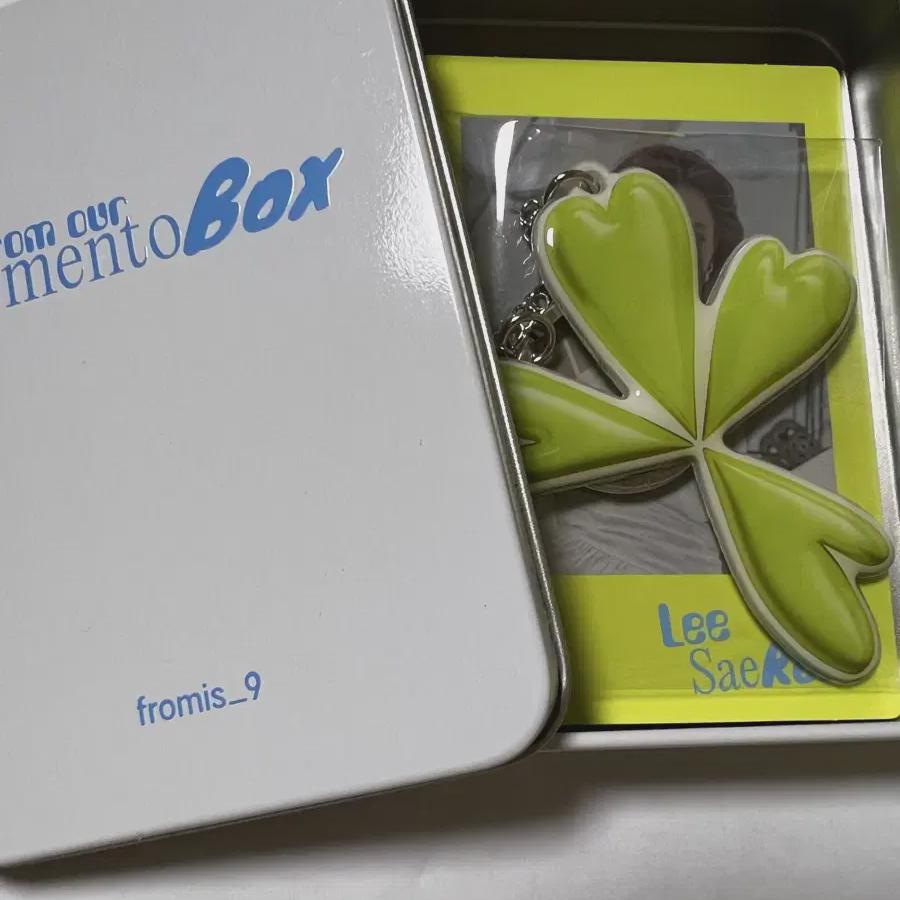 Fromis9 Memento Instant Box
Fromis9 Memento Instant Box