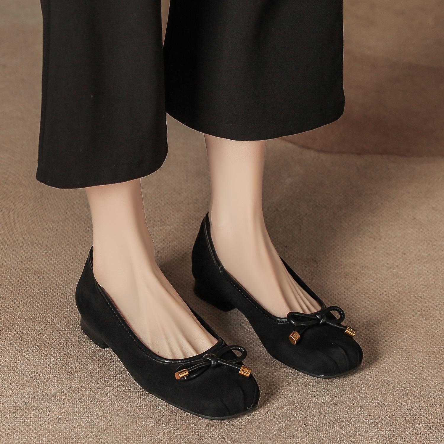 Осень и зима леопардовый принт на каблуке туфли на толстом каблуке универсальные вечерние туфли на одной педали черные высококлассные туфли на плоской подошве женские 35 чёрный
Осень и зима леопардовый принт на каблуке туфли на толстом каблуке универсальные вечерние туфли на одной педали черные высококлассные туфли на плоской подошве женские 35 чёрный