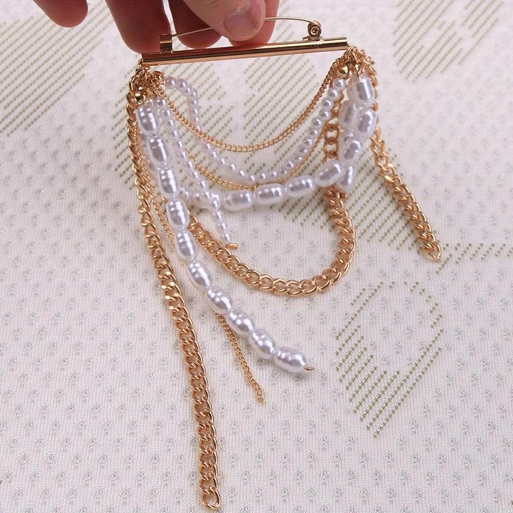 Retro Tassel Pearl Layered Chain Brooch Pin Vintage-Inspired Unisex Chest Flower Badge Elegant Pearl Accents Perfect for Wedding золотий
Retro Tassel Pearl Layered Chain Brooch Pin Vintage-Inspired Unisex Chest Flower Badge Elegant Pearl Accents Perfect for Wedding золотий