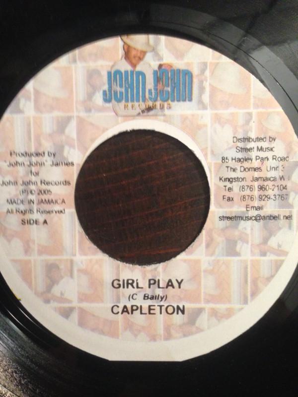 7inch Record CAPLETON - Girl Play NONE John John Recor 2005 Jamaica Reggae, Ska & Dub Used
7inch Record CAPLETON - Girl Play NONE John John Recor 2005 Jamaica Reggae, Ska & Dub Used