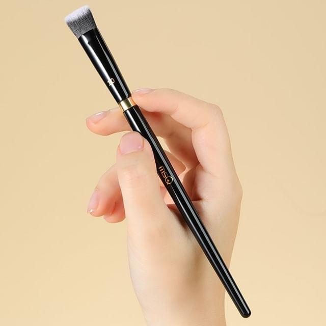 MSQ - Concealer Brush 10
MSQ - Concealer Brush 10