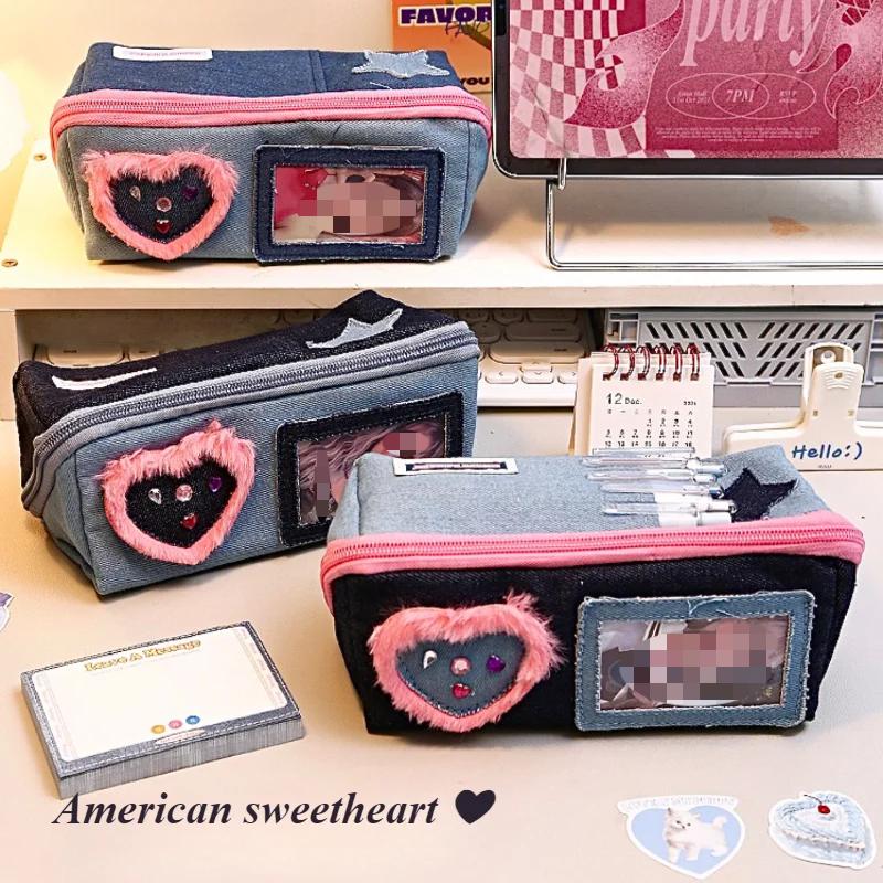 Y2K American Sweetheart джинсовый пенал для девочек большой емкости многослойная канцелярская сумка для ручек школьные принадлежности карман для карт Kpop
Y2K American Sweetheart джинсовый пенал для девочек большой емкости многослойная канцелярская сумка для ручек школьные принадлежности карман для карт Kpop
