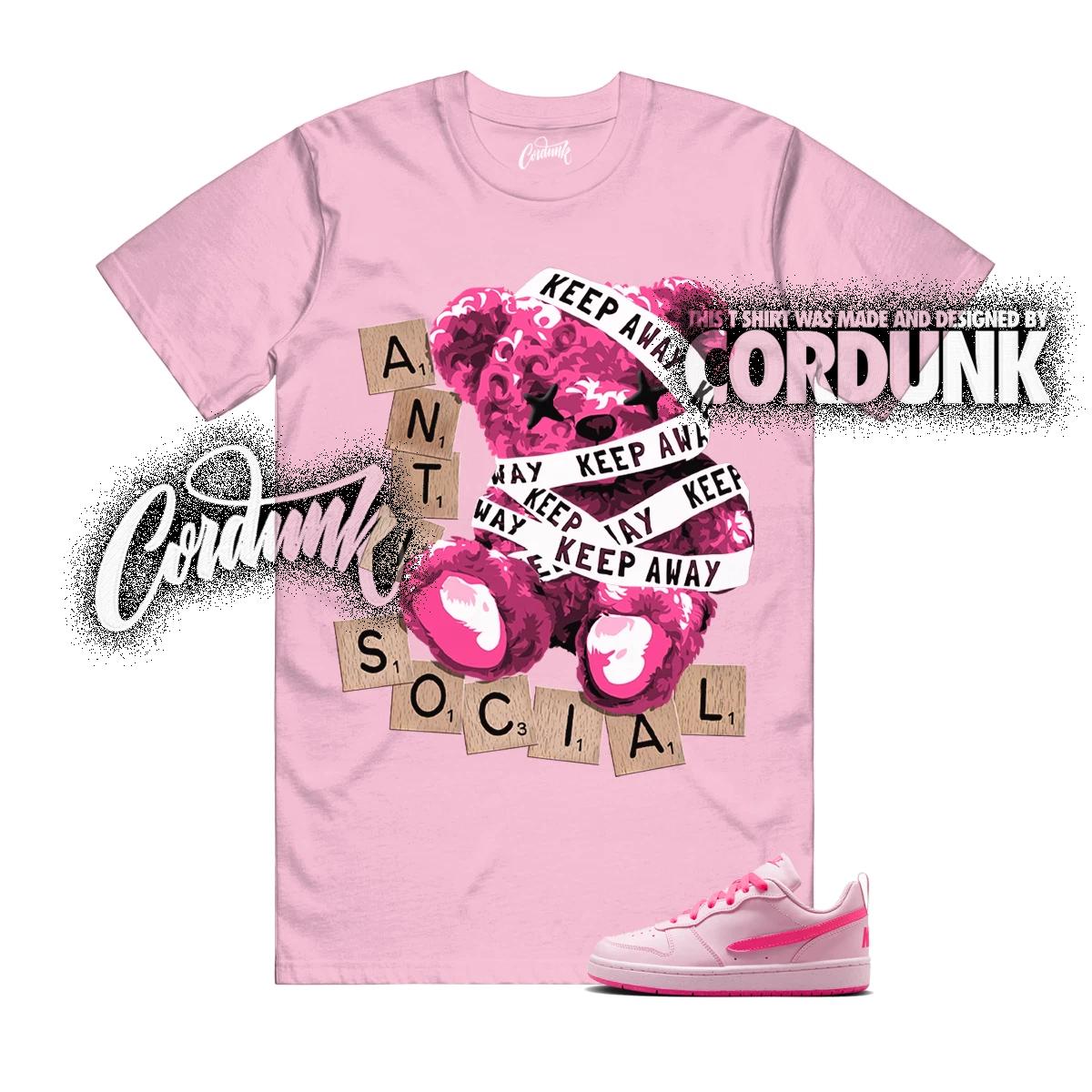 Court Borough Low Recraft Pink Foam Hyper Pink Triple GS T Shirt Match ANTI 2XL
Court Borough Low Recraft Pink Foam Hyper Pink Triple GS T Shirt Match ANTI 2XL