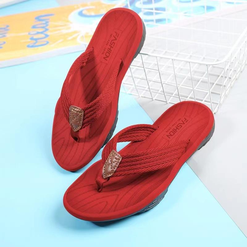 Men Flip Flop Fashion Mens Sandals Outdoor Soft Summer Slippers Size 39-46 Non-slip Outside Wear Thick Bottom Beach Shoes Slides 40 червоний
Men Flip Flop Fashion Mens Sandals Outdoor Soft Summer Slippers Size 39-46 Non-slip Outside Wear Thick Bottom Beach Shoes Slides 40 червоний
