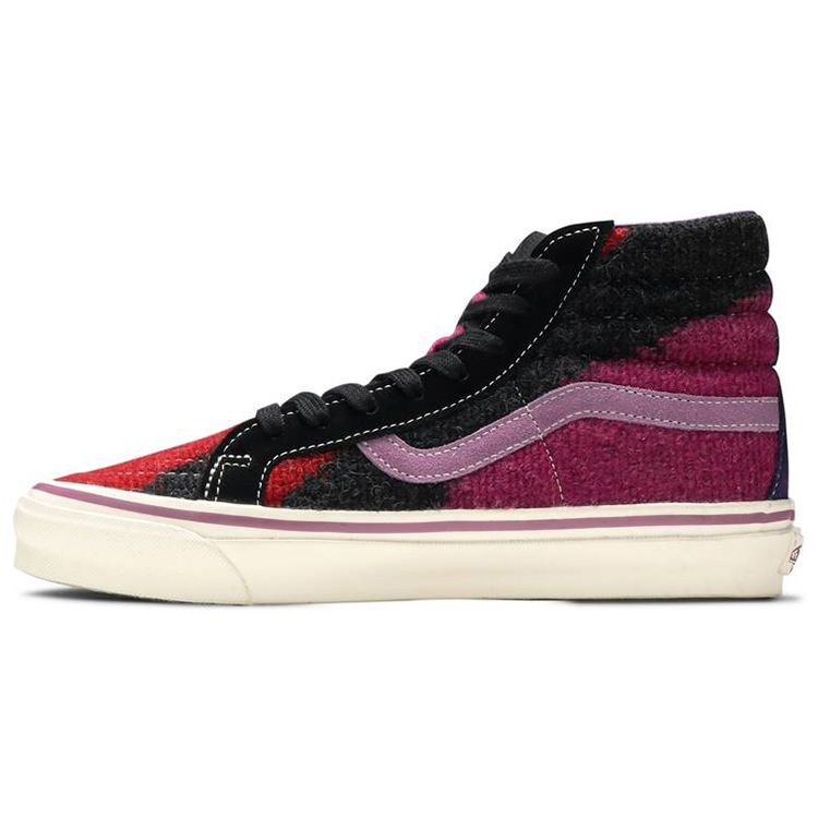 Кроссовки унисекс Vans Concepts x OG Sk8-Hi LX Mohair — Purple Plumeria Multi VN0A4BVB04G
Кроссовки унисекс Vans Concepts x OG Sk8-Hi LX Mohair — Purple Plumeria Multi VN0A4BVB04G