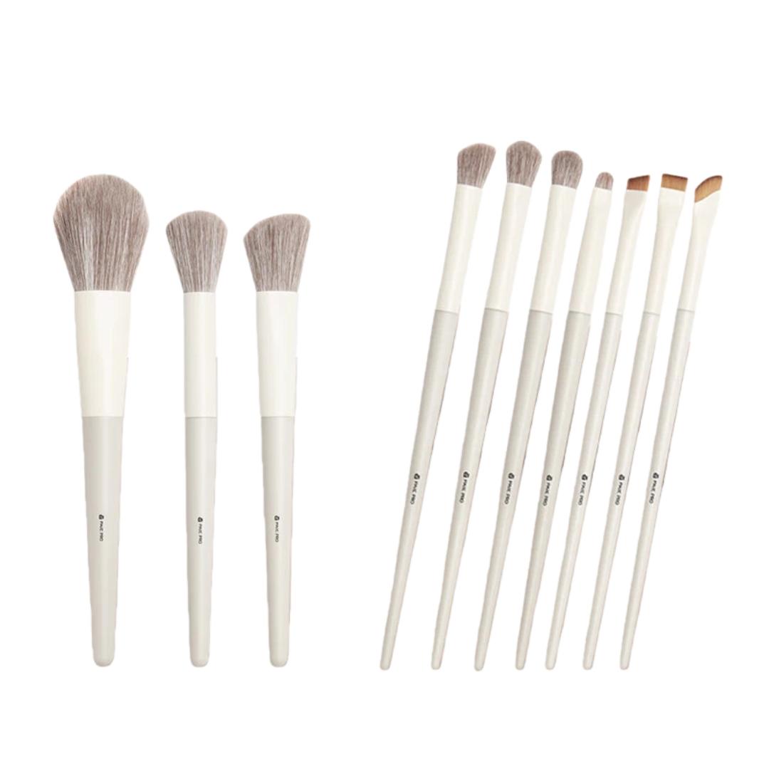 PAIE Makeup Brush Set, Eyeshadow Brush, Blade Brush, Powder Brush, Blush Brush, Contour Brush- Beginner s Tool Kit, White, 10 Pieces
PAIE Makeup Brush Set, Eyeshadow Brush, Blade Brush, Powder Brush, Blush Brush, Contour Brush- Beginner s Tool Kit, White, 10 Pieces