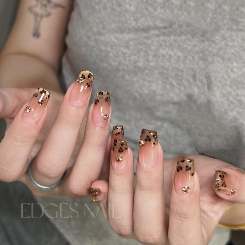 Celeb Cat Eye Leopard Print Press-On Nails: Handmade, Removable, High-End Model L 
Celeb Cat Eye Leopard Print Press-On Nails: Handmade, Removable, High-End Model L
