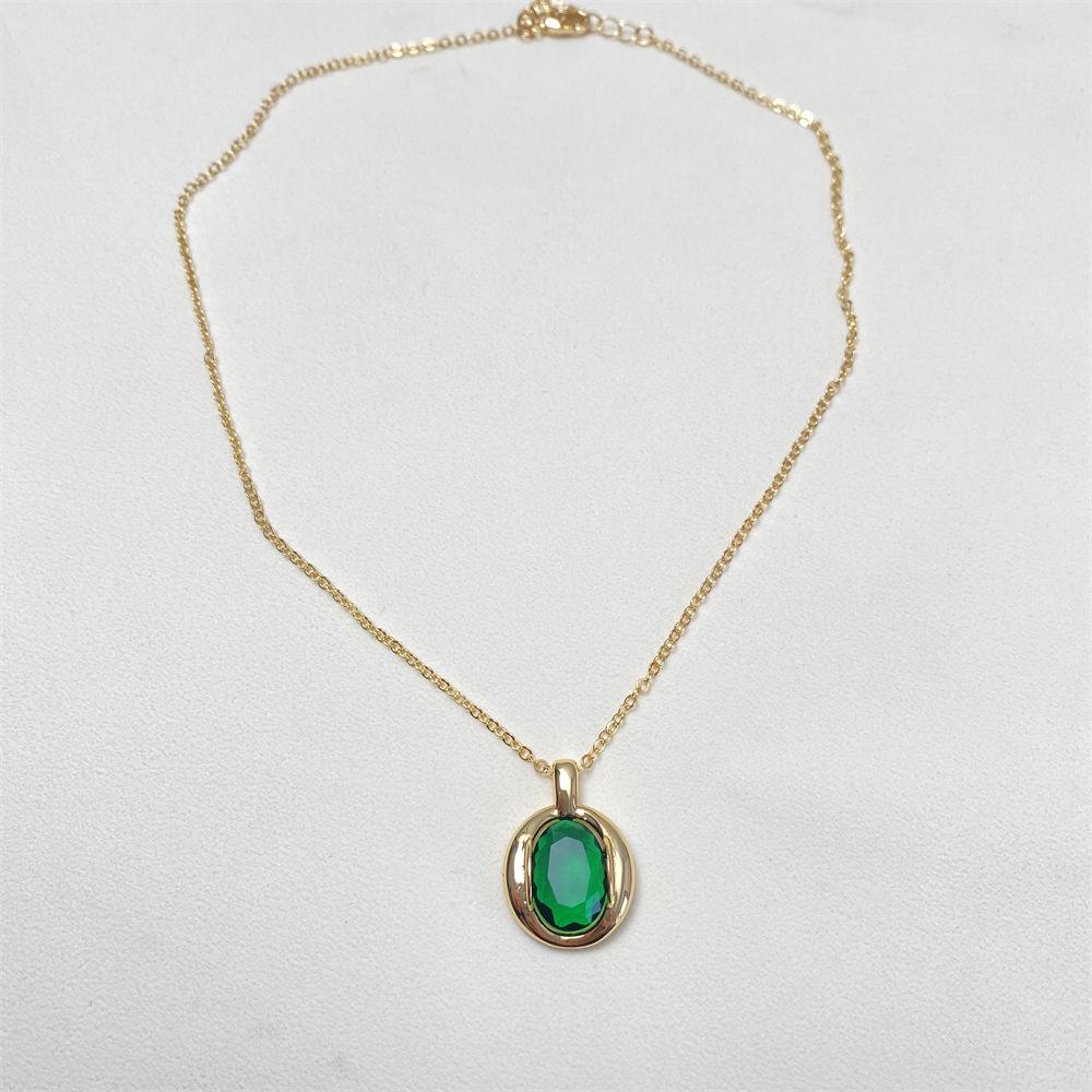 2023 Emerald Crystal Clavicle Chain: European & American Niche Luxury Pendant Necklace for Women
2023 Emerald Crystal Clavicle Chain: European & American Niche Luxury Pendant Necklace for Women